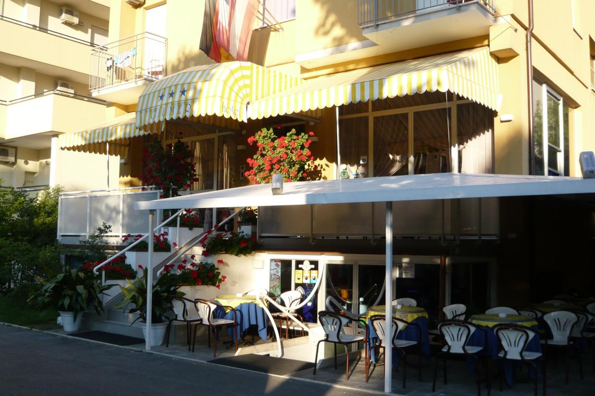 Hotel Giumer Rímini Exterior foto