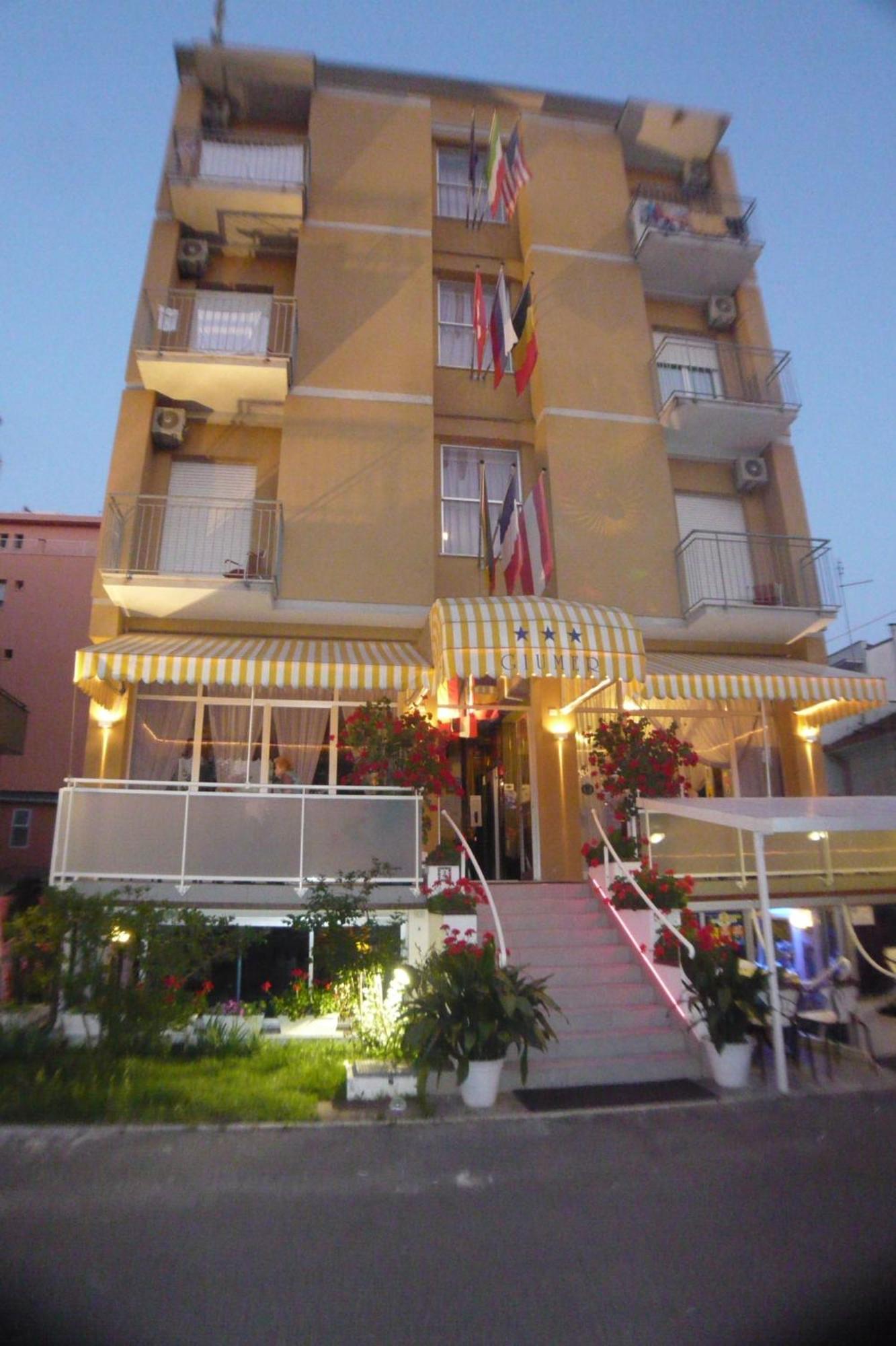 Hotel Giumer Rímini Exterior foto